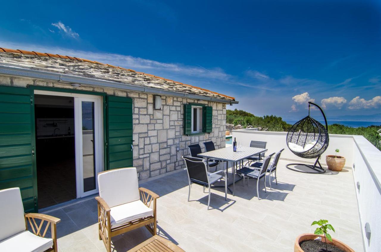 Holiday Home Bliss Splitska Exterior foto