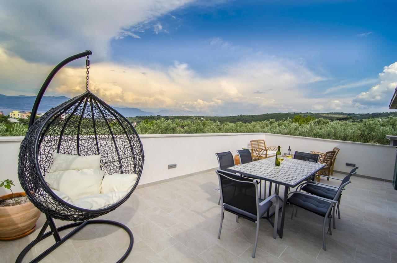 Holiday Home Bliss Splitska Exterior foto