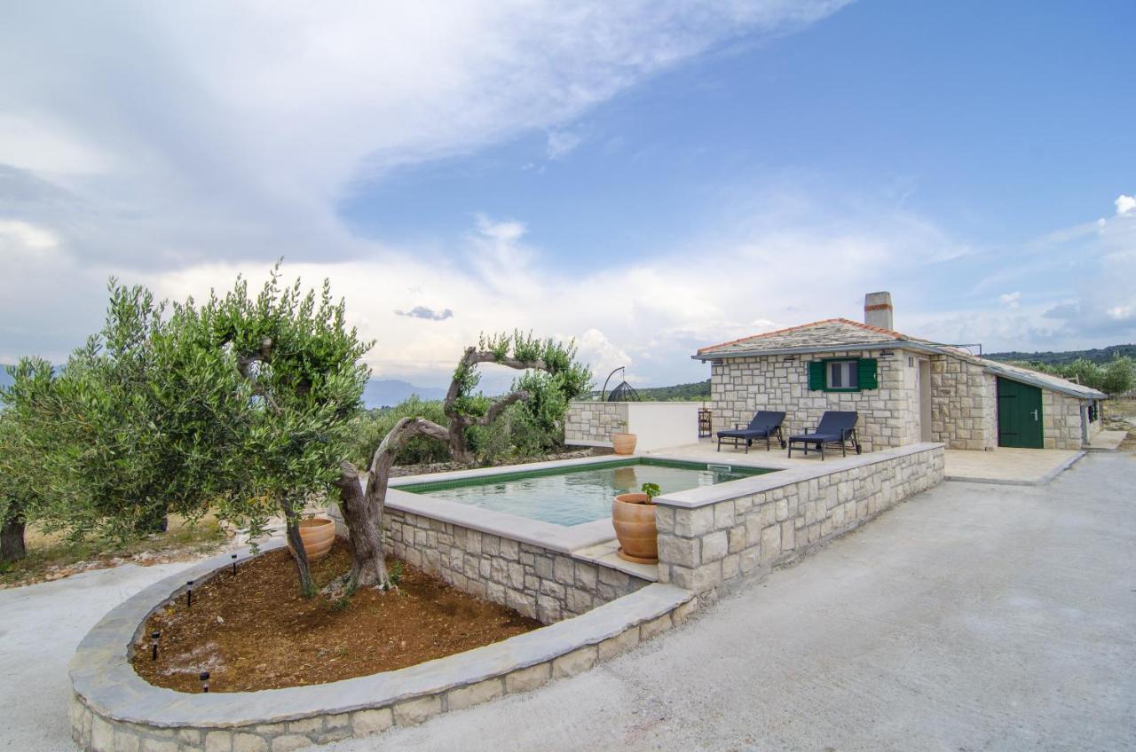 Holiday Home Bliss Splitska Exterior foto