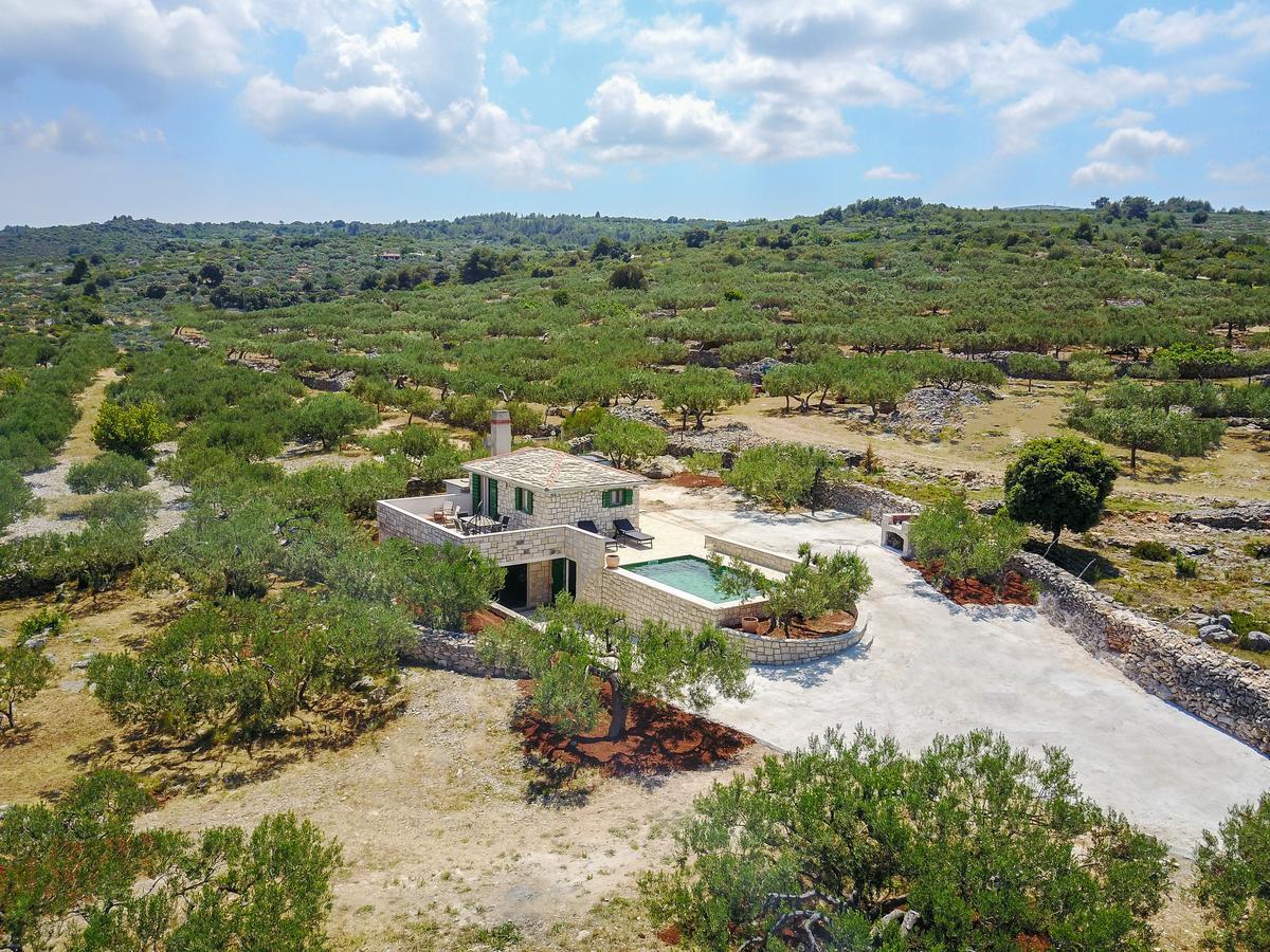 Holiday Home Bliss Splitska Exterior foto