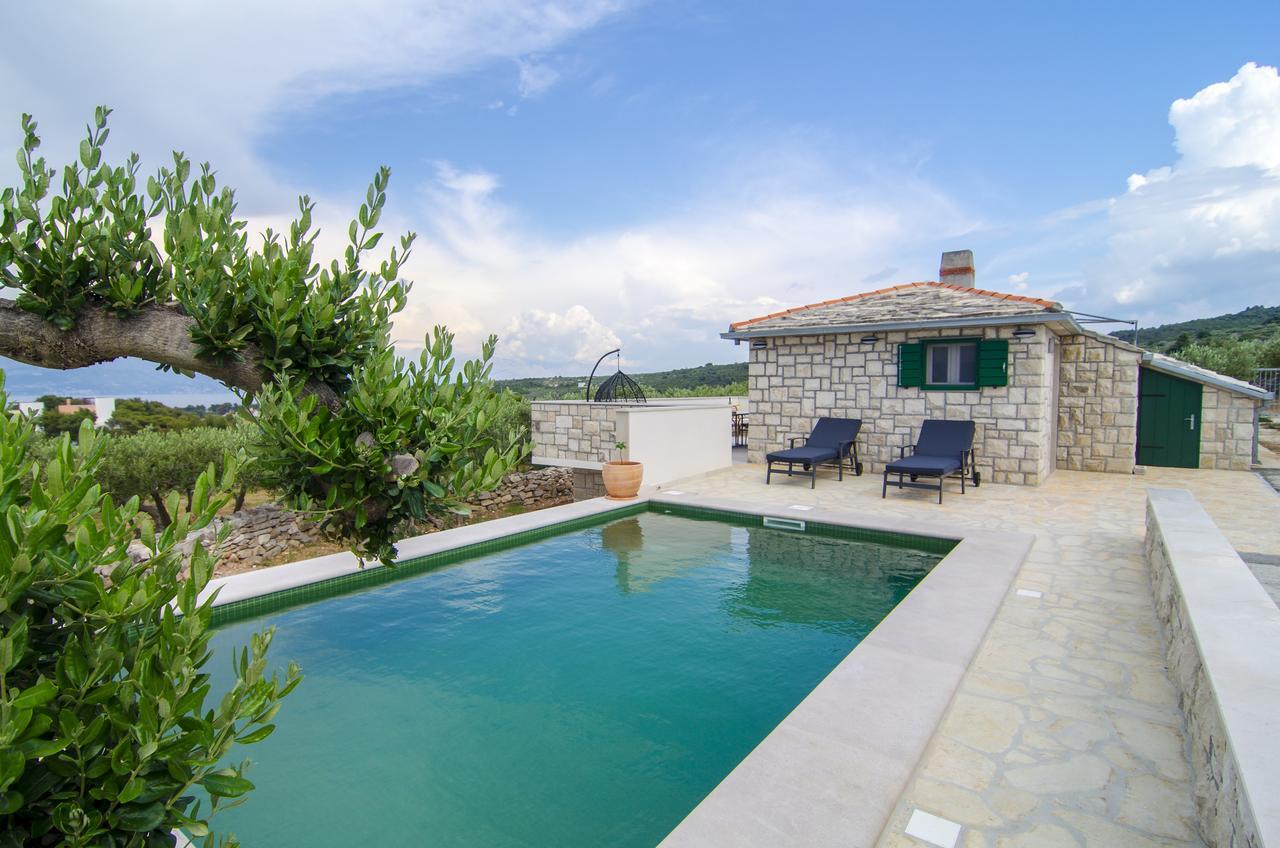 Holiday Home Bliss Splitska Exterior foto