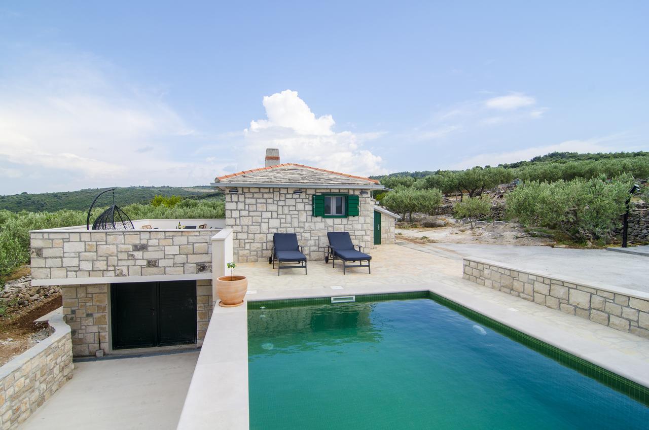 Holiday Home Bliss Splitska Exterior foto
