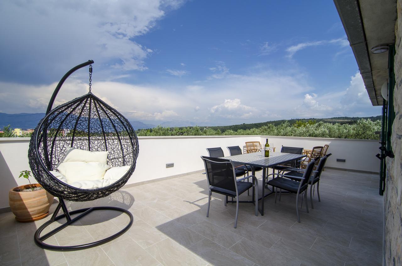 Holiday Home Bliss Splitska Exterior foto